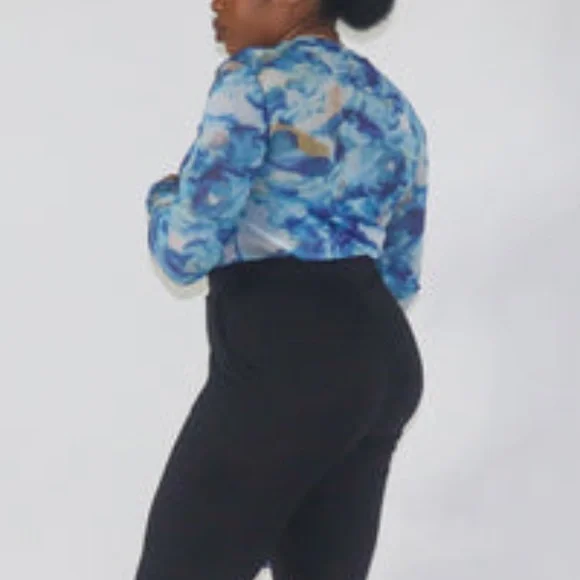 Mesh Multi-Print Top - Picture 3 of 7